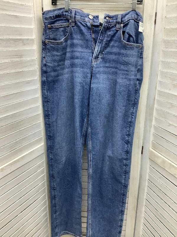 Women's Capri PantsJeans Flared By American Eagle  Size: 12