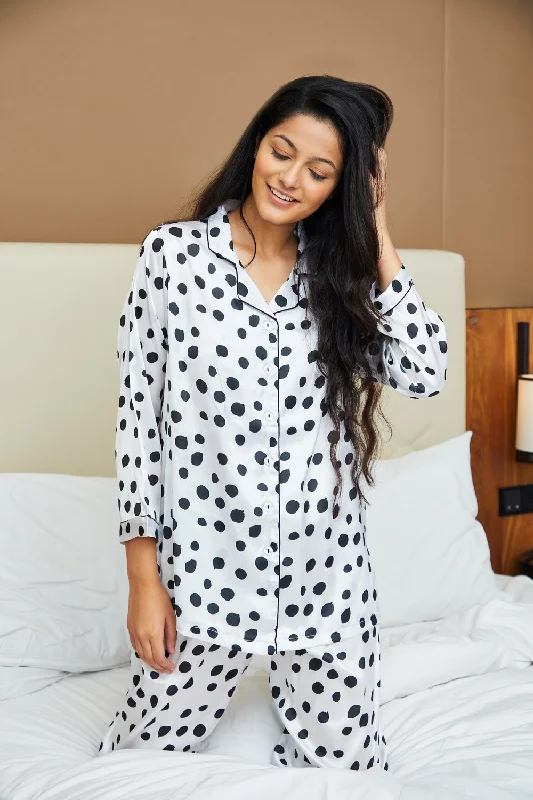 women's pajamas with a stylish cutChelsea dots Night suit